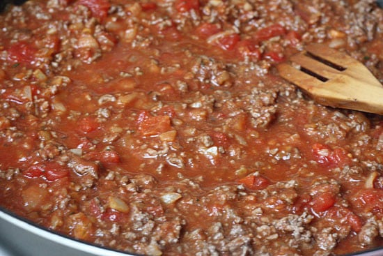beef and tomatoes simmering