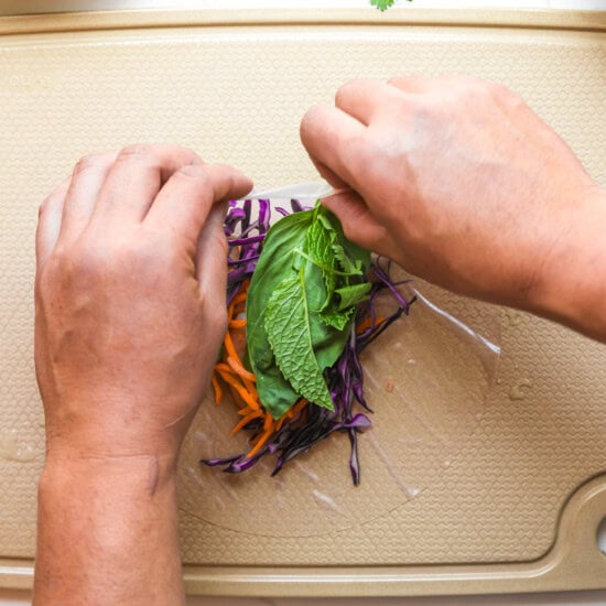 How to make summer rolls with rice paper