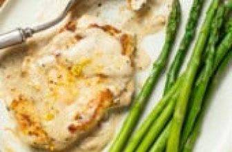 Creamy Lemon Chicken with Asparagus (Easy One-Skillet Dinner)